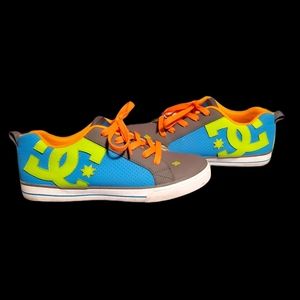 DC Court Graffik Vulc- Women's Size 8/Youth's Size 6